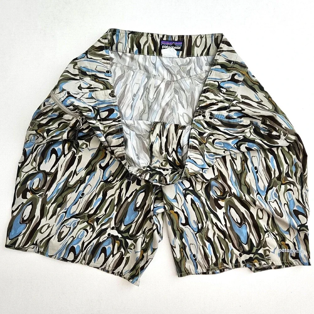 Patagonia Men's 38 Blue Green Wavefarer Boardshorts Fitz Roy Trunks Camo Shorts‎